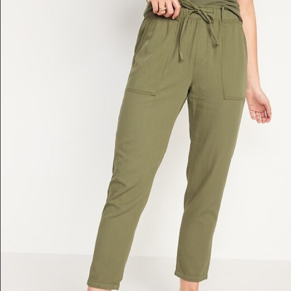 High-Waisted Textured-Twill Utility Ankle Pants
